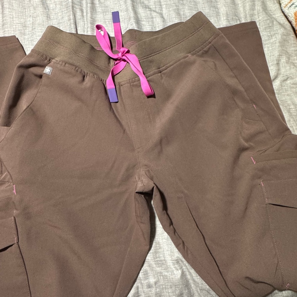 FIGS scrub pants